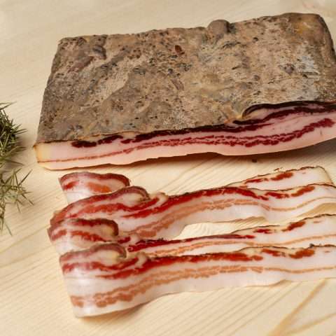 Pancetta stagionata